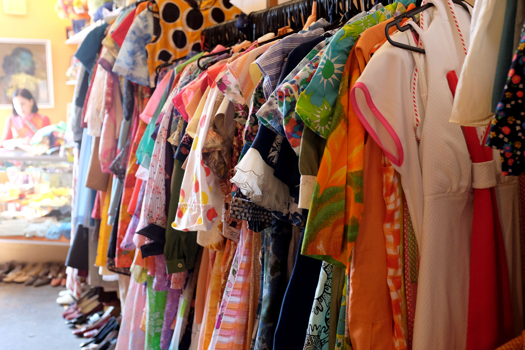 Want a New Spring Wardrobe? Try Vintage Clothing!